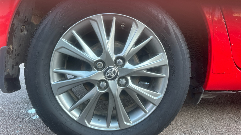 Toyota Yaris 1.5 VVT-i Icon 5dr CVT Petrol Hatchback